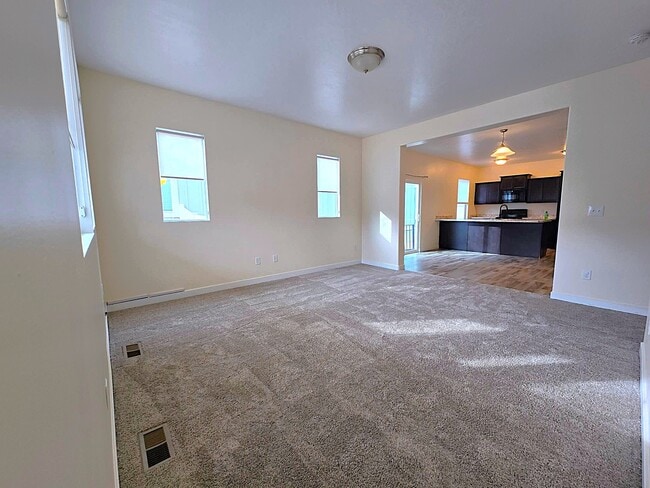 Photo - 34 E Legacy Pky