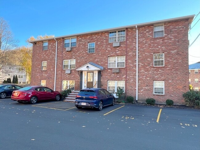 Photo - 2 Colonial Village Dr Condo Unit 4