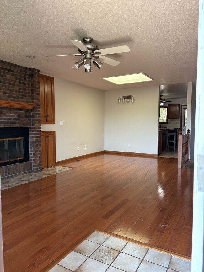 Photo - 5601 W 18th St