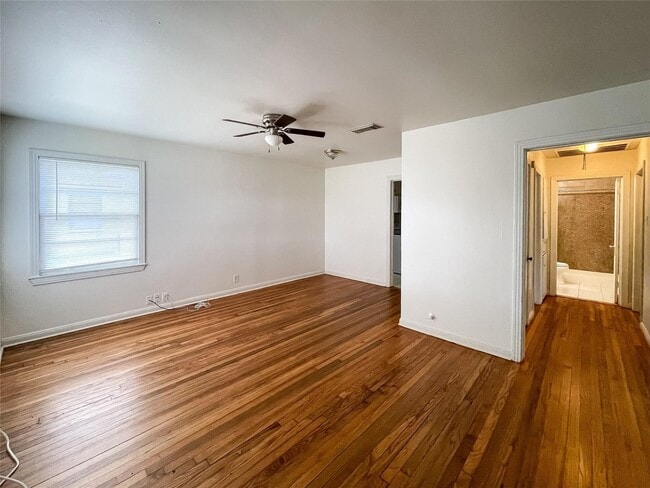 Photo - 1241 Chevy Chase Dr