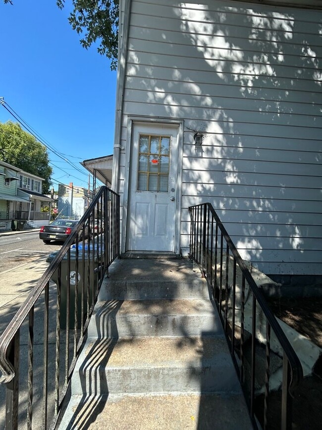 Photo - 529 York St