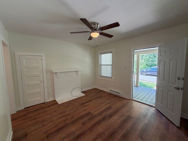 Photo - Swannanoa - Newly Renovated Beacon Village Cottage