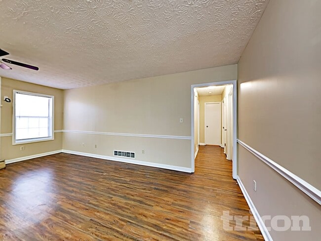 340 Edna Dr