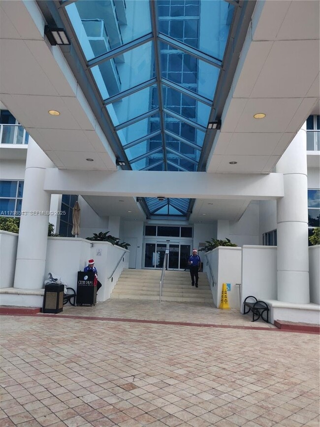 Photo - 3101 S Ocean Dr Unit 2206