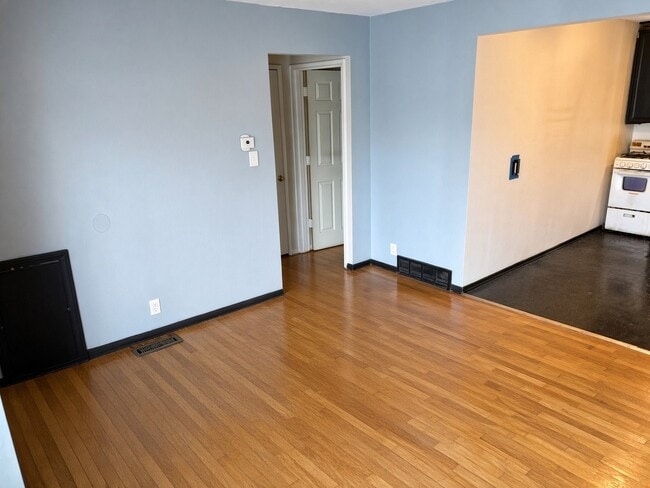 16666 E Eight Mile Rd Unit 16666 E. 8 Mile Road