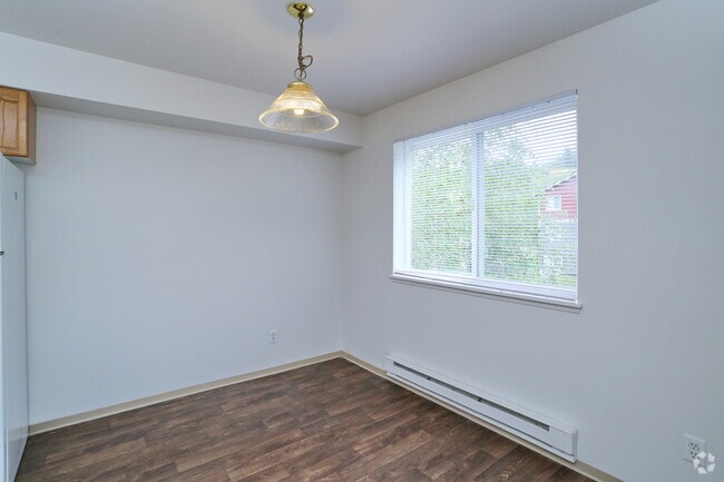 2BR, 2BA - 986 SF - The Timbers by Vintage