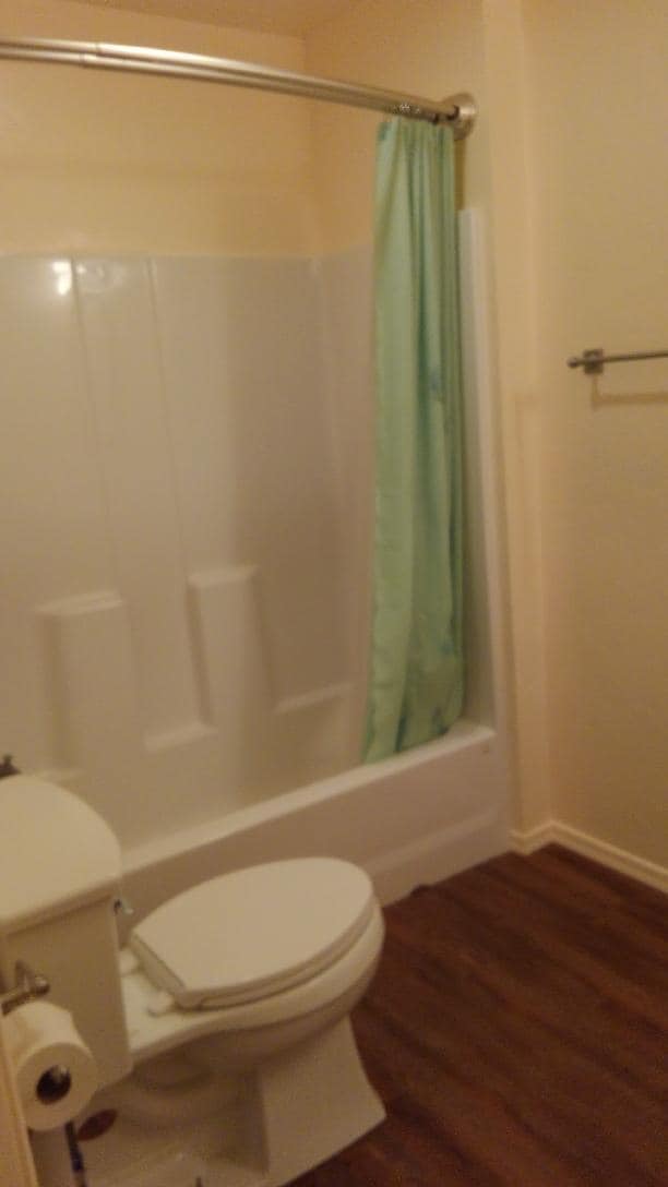 Photo - 115 E Hillview St