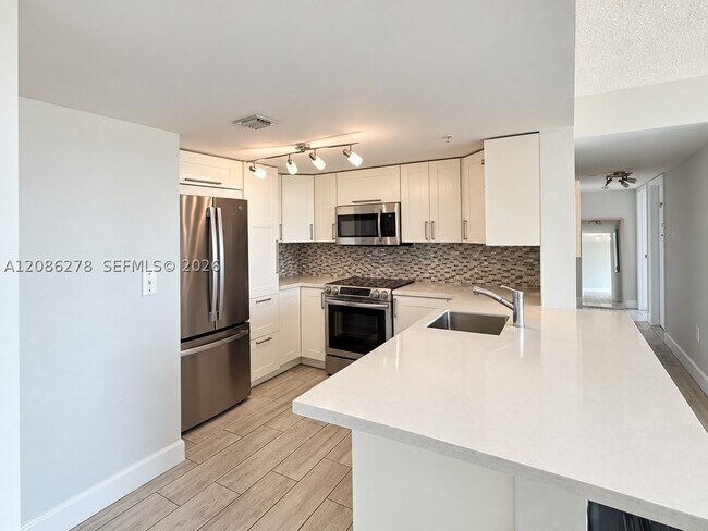 Photo - 3000 Coral Wy Unit 1408