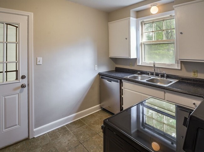 Photo - DARLING UPDATED 2 bed, 1 bath with updated appliances in HIGH POINT TERRACE