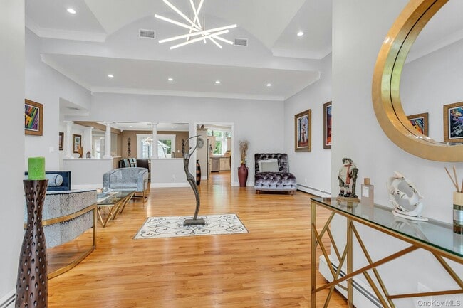 Photo - 21 Buttonwood Dr