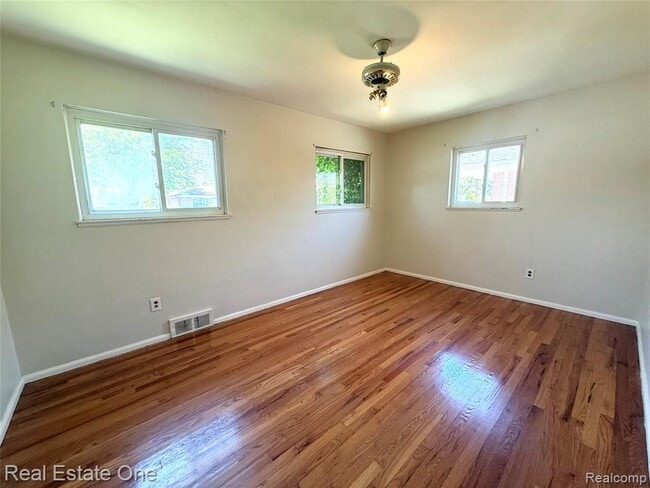 Photo - 6810 Rosemary St