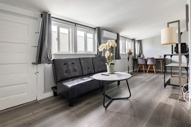 Photo - 731 S Marengo Ave