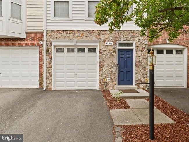 Photo - 42538 Magellan Square