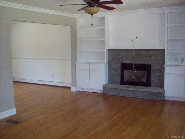 6 Regent Dr