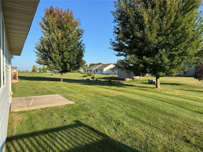 Photo - 438 Lake Trail