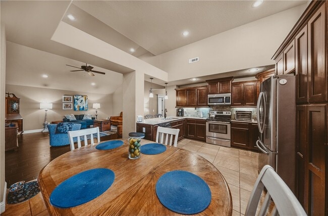 Photo - 3301 SW Stonepoint Ave