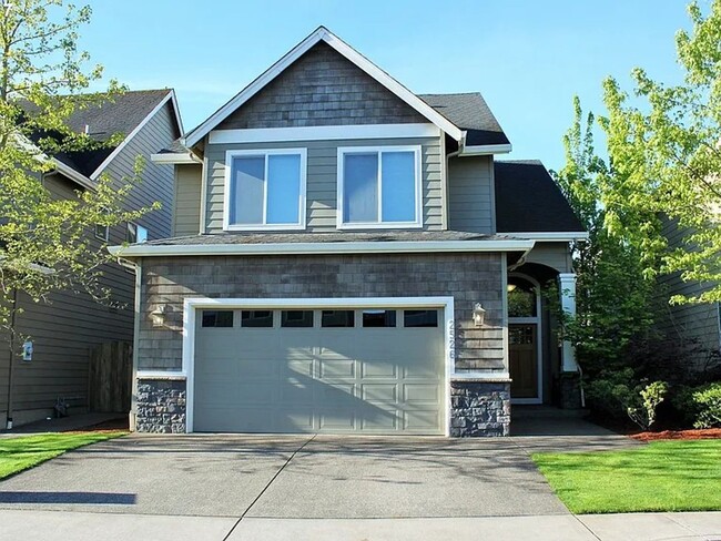 Building Photo - Beautiful 4BD, 2.5BA home located in the desirable Gilham Neighborhood! PICTURES COMING SOON!