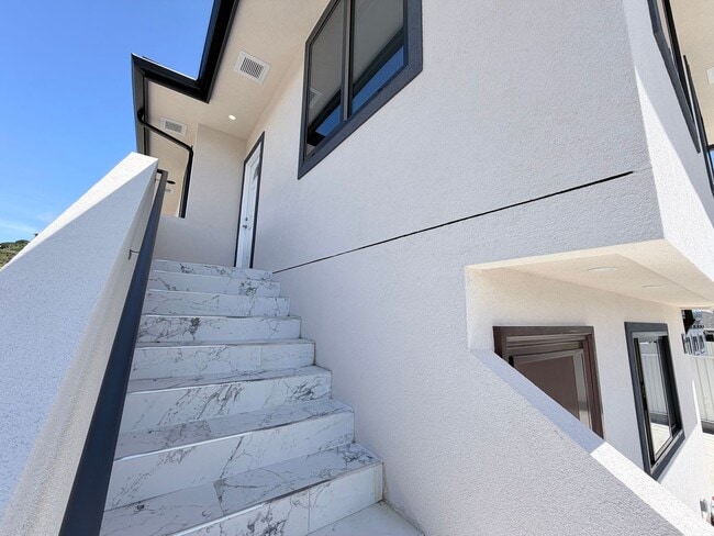 Photo - 1335 9th Ave