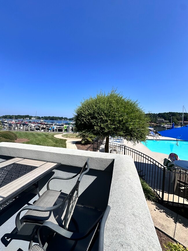 Building Photo - 18713 Vineyard Point Ln Unit Lakefront Ground Floor 2B Rental