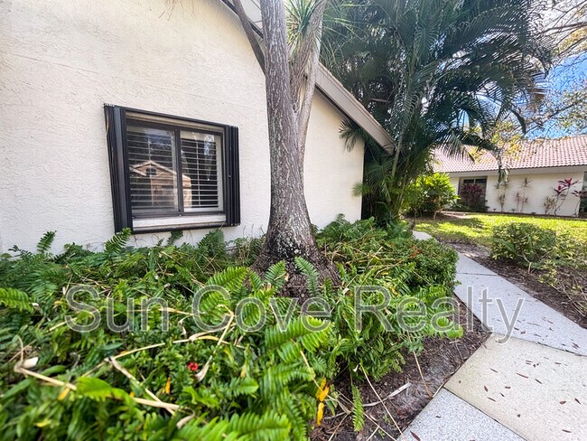 Photo - 4494 Ascot Cir N