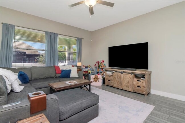 Photo - 7713 S Shamrock Rd