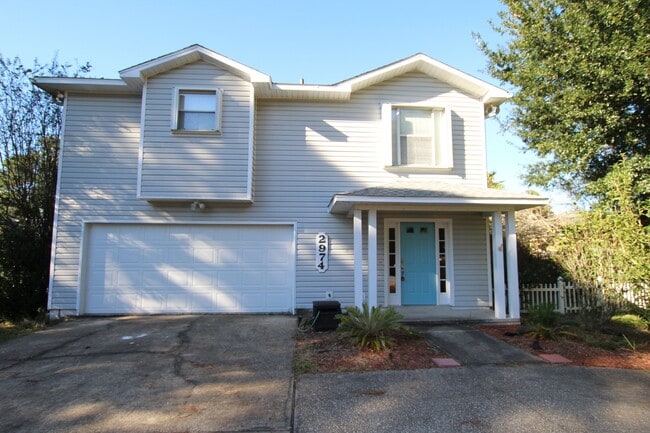 Photo - Live the Gulf Breeze Waterfront Life – Doc...