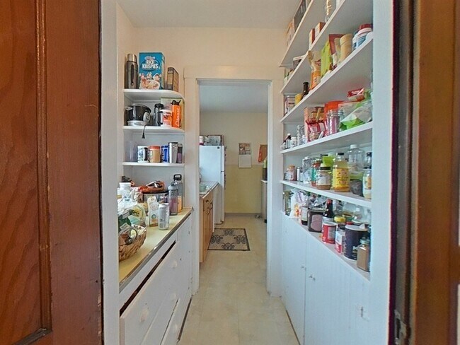 8 Mapleton St Unidad 8
