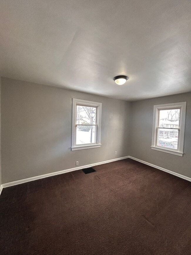 Photo - 1633 Kelly Dr