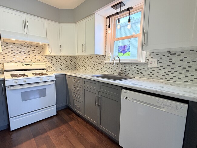 Photo - 731 Pineview Ave