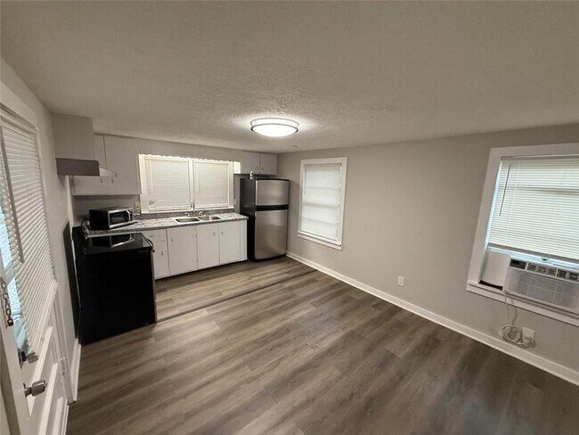 Photo - 108 Lambert Dr Unit 2