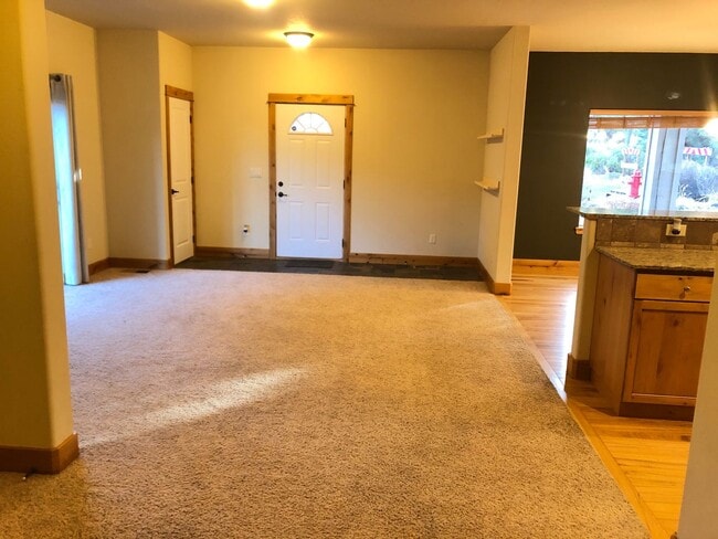 Photo - Great 3 Bedroom SW Bend Single Family Home