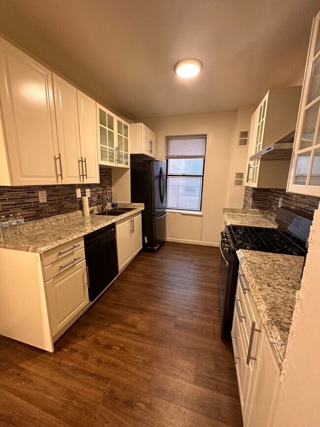 6601 Broadway