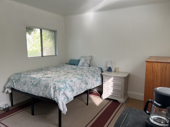 Building Photo - 4046 Alla Rd Unit #2