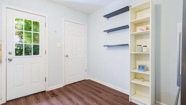 Photo - 602 Clymer St