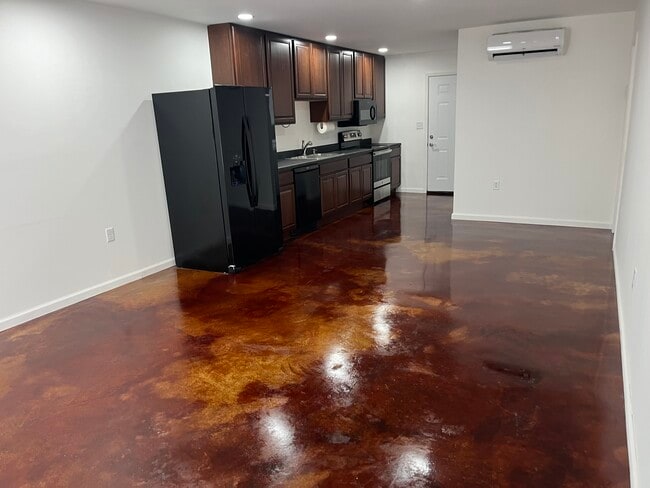 Building Photo - 410 Brelands Overlook Dr Unit 2