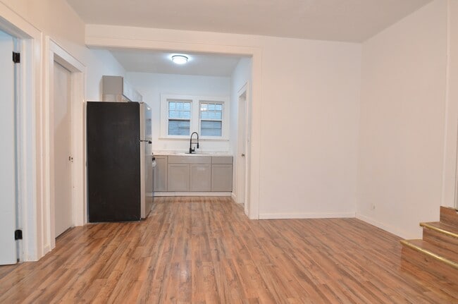 Photo - 12 Lake St Unit Apt 2