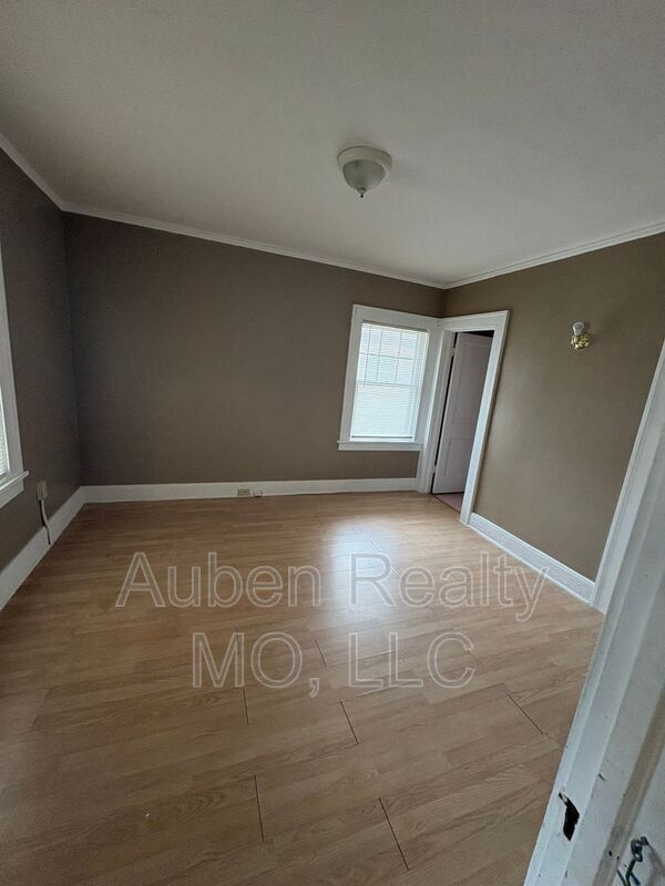 Photo - 5316 Harrison St