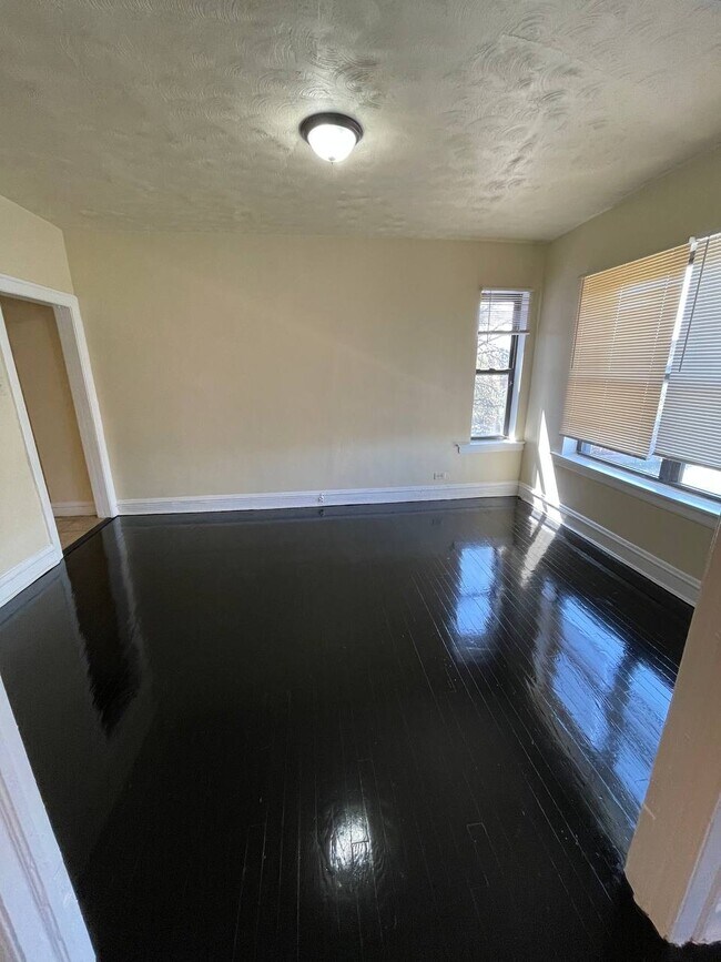 Photo - 7954 S Drexel Ave