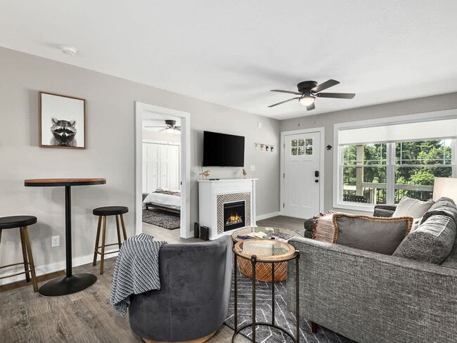 Photo - 99999 Enka Lake Ln Unidad SI ID1597145P