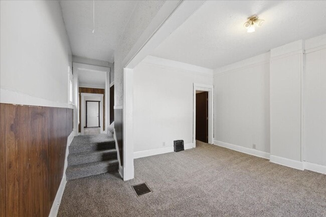 Photo - 53 N 5th Ave