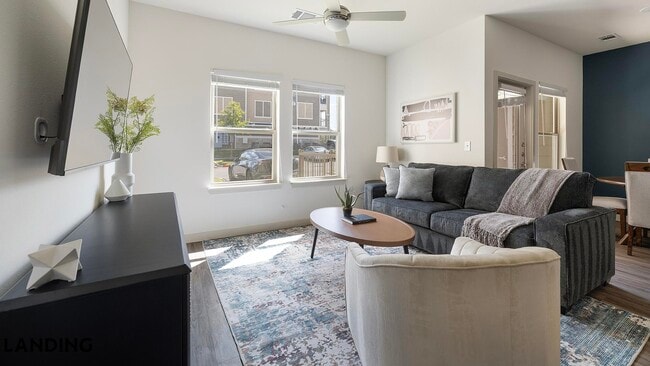 Photo - 2825 Main St Unidad 915