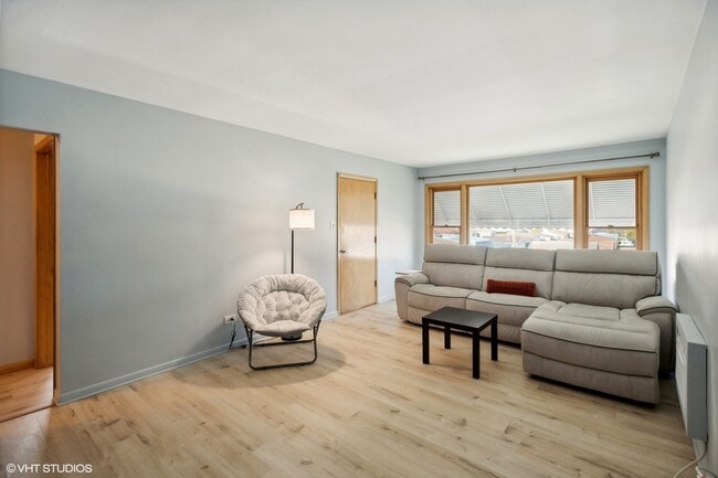 Photo - 6845 W Leland Ave Unit 2