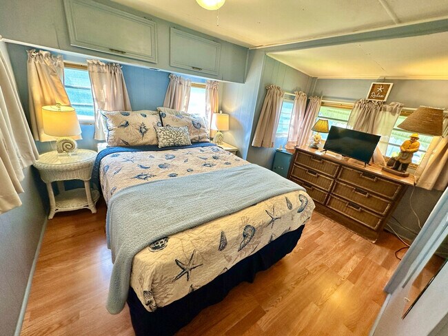 Photo - 295 Nettles Blvd Unidad SI ID1537481P