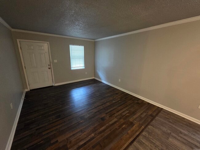 Building Photo - 305 S Border St Unit C Rental