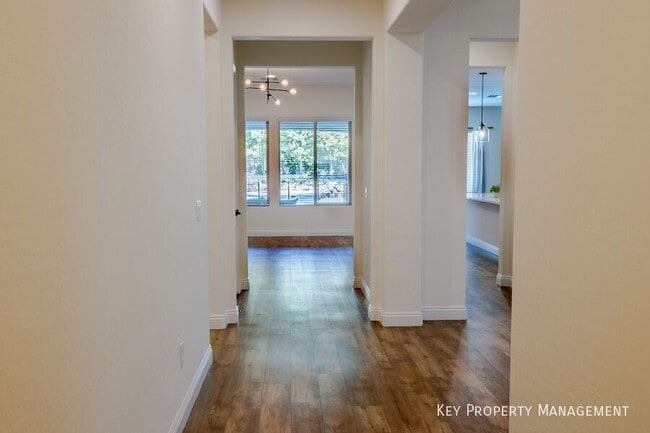 Photo - 11850 Saverio Ave