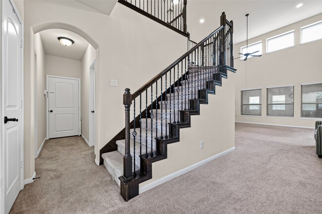 Building Photo - 2931 Oakdale Landing Ct