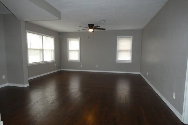 Photo - 2208 NW Walding Ave