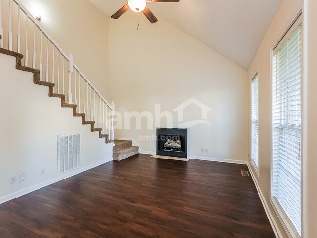 Photo - 1756 Hazelwood Rd