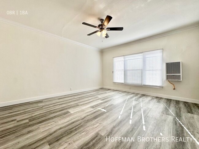 Photo - 1056 Normandie Ave Unidad 203