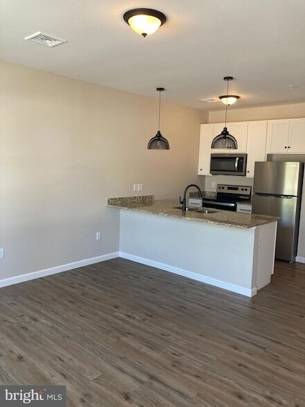 Photo - 376 E Main St